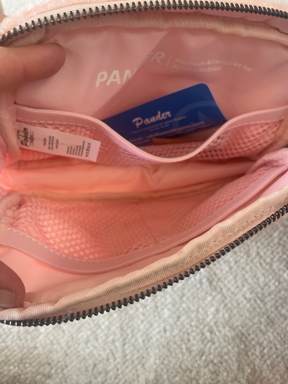Pink Sherpa Zip Beltbag - Picture 4 of 4